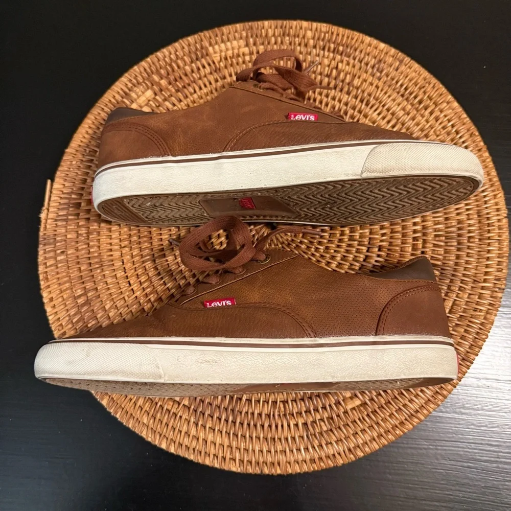 Men's Levi’s brown Casual Sneakers - Picture 6 of 8